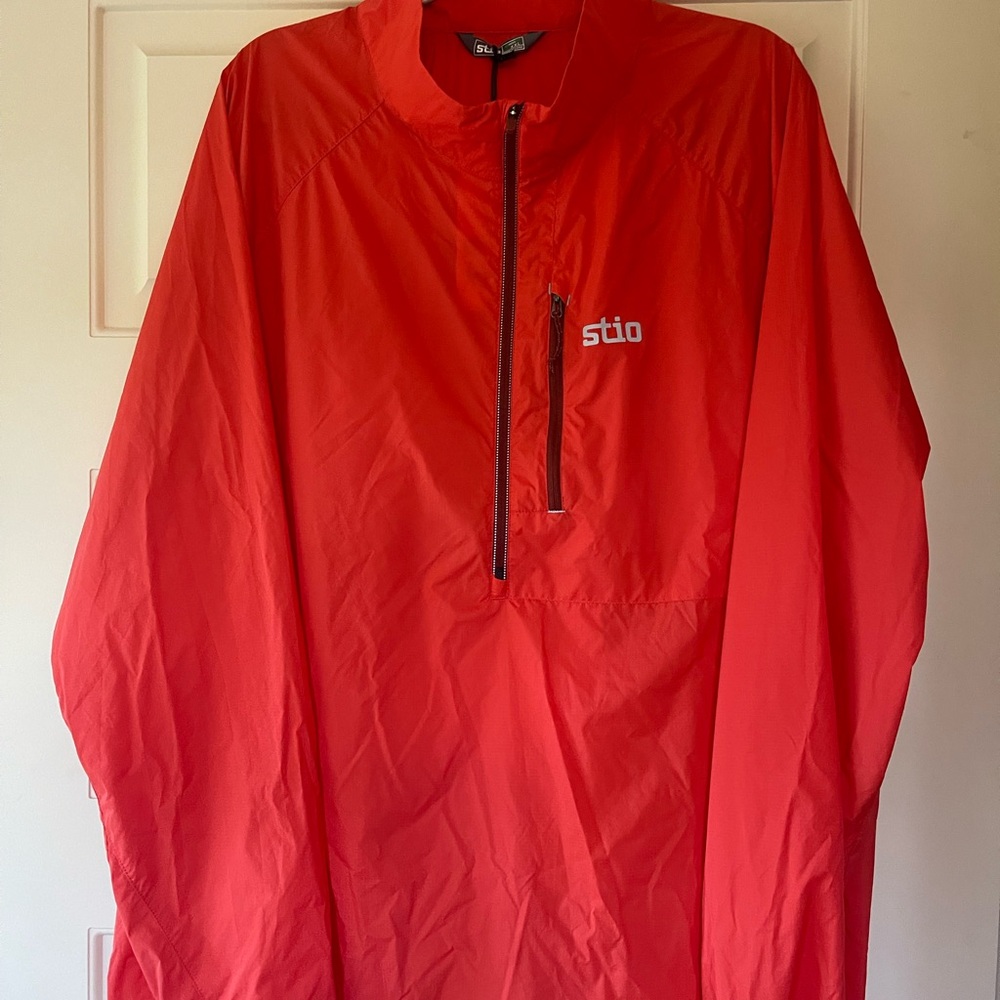 STIO brand XXL second light pullover